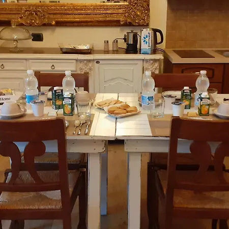 Angelica לינה וארוחת בוקר לצ'ה