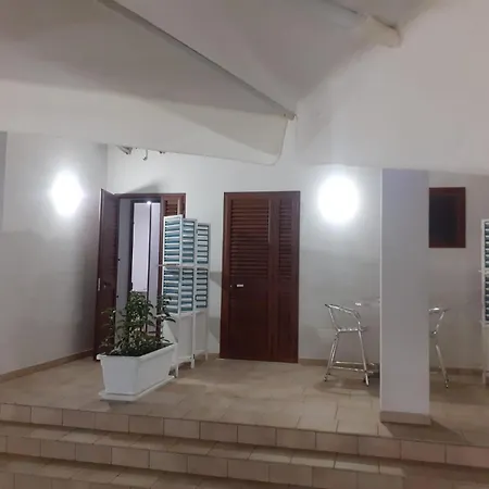 Angelica Bed and Breakfast Λέτσε
